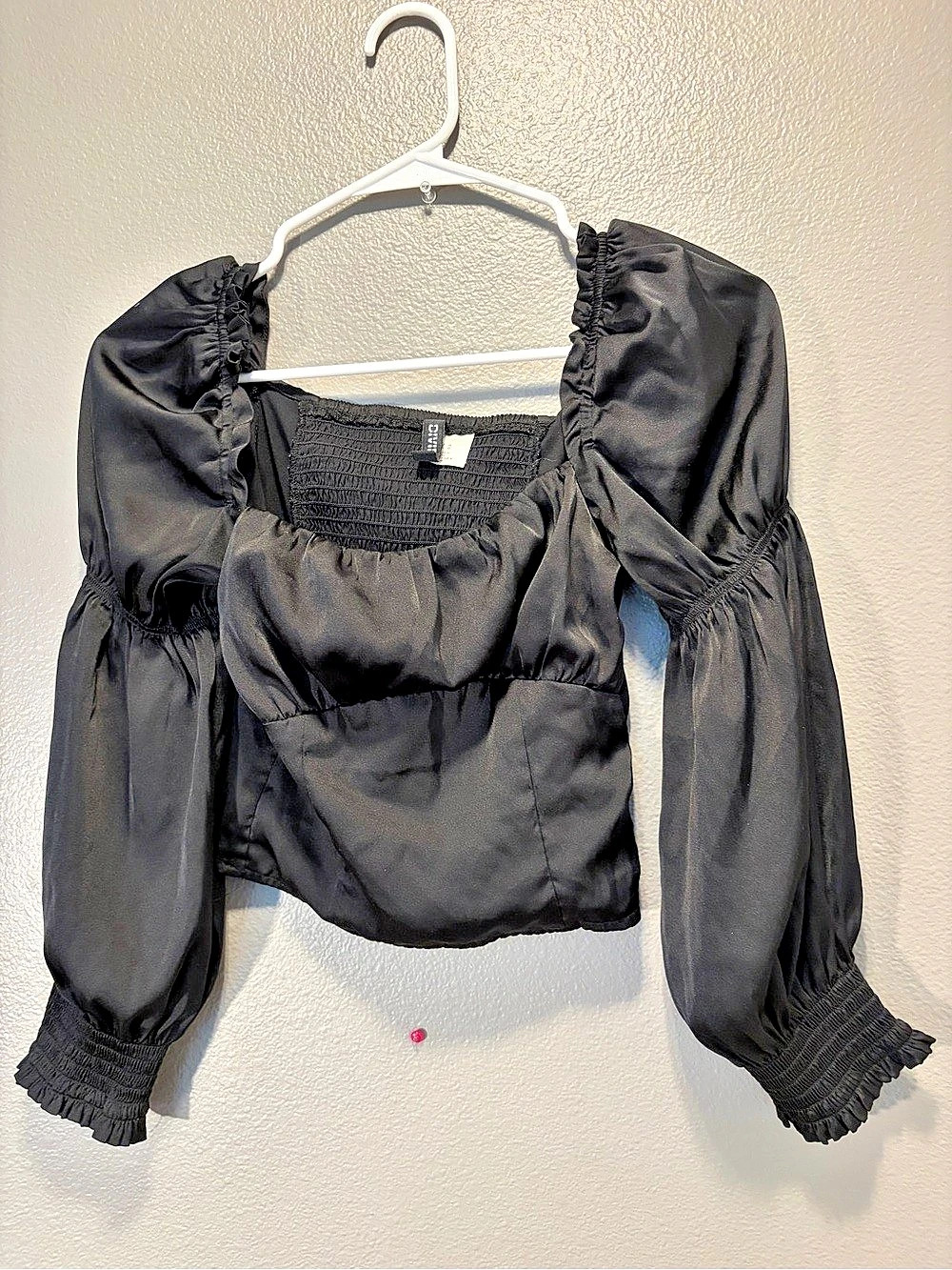 H&M DIVIDED Women's Size 0 Satin Long Sleeve Blouse – Black